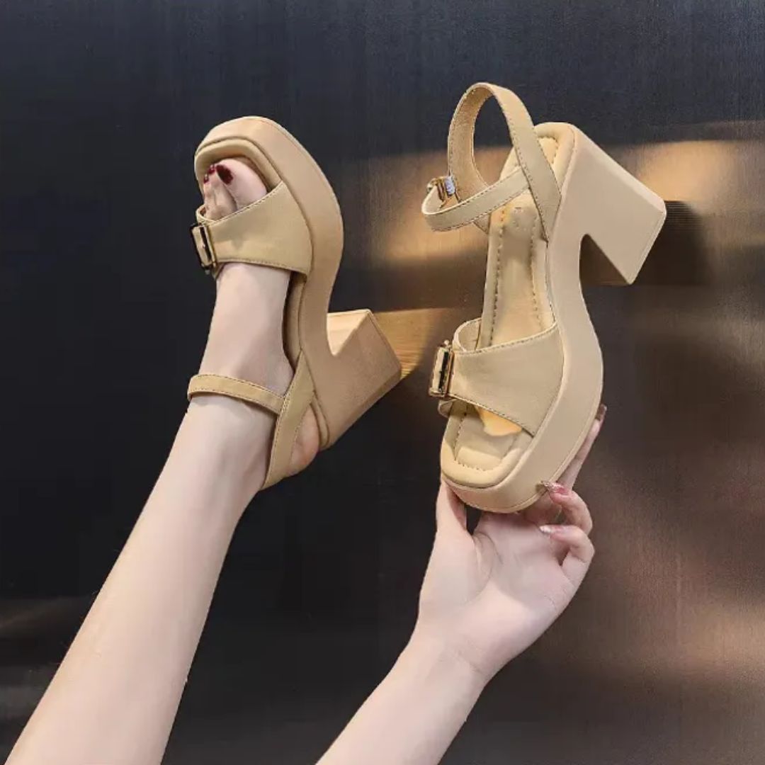 Damen Plateau Sandalen mit Blockabsatz ⎜ Stylische Schuhe mit verstellbarem Riemen und hohem Tragekomfort