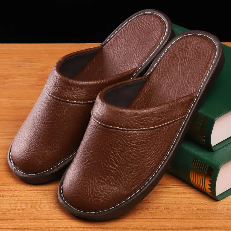 Hausschuhe aus Leder für Herren ⎜ Bequeme Slipper für alle Jahreszeiten mit Rutschfester Sohle