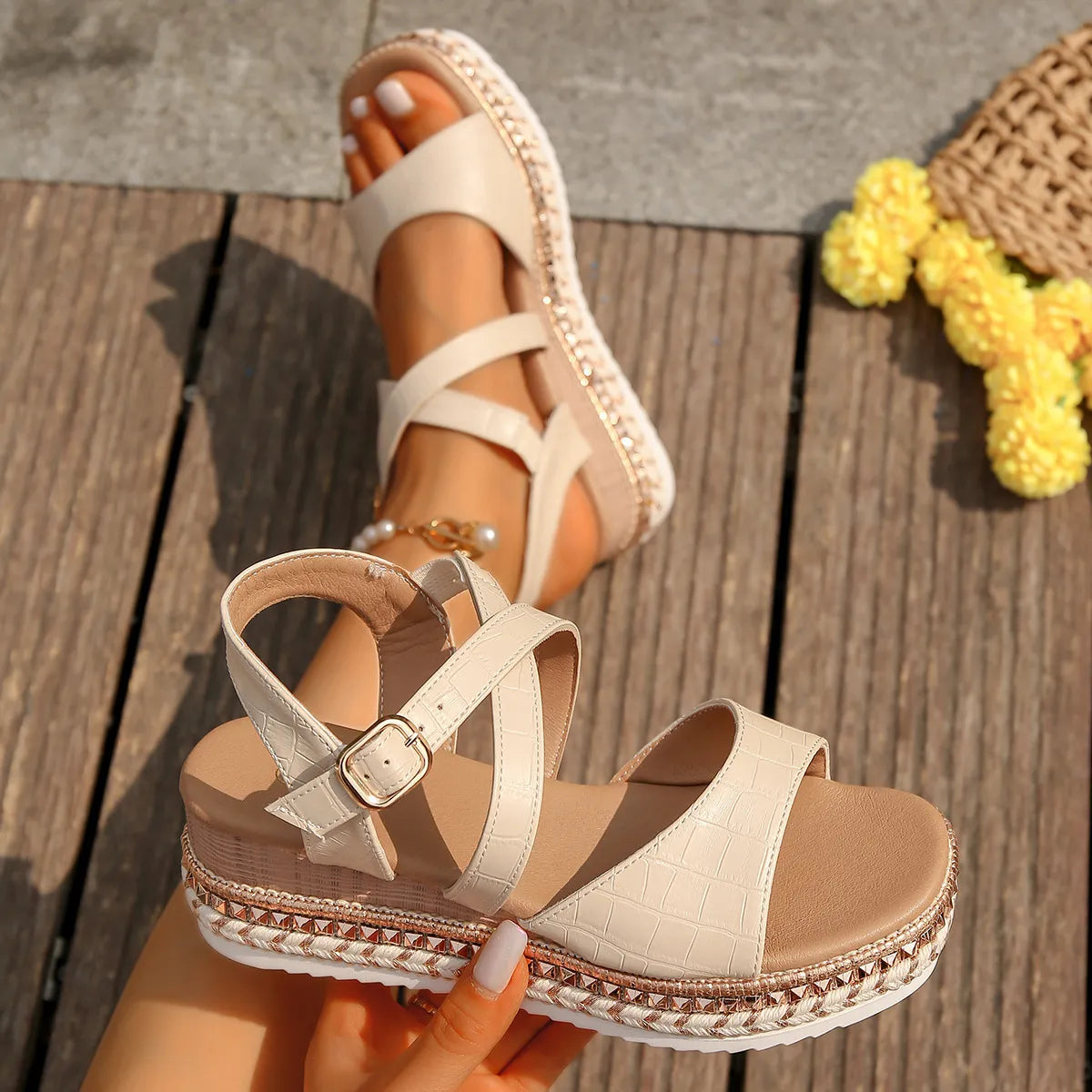 Damen Plateausandalen ⎜ Bequeme Sommerschuhe mit Verstellbarem Riemen und Stylischer Bastsohle