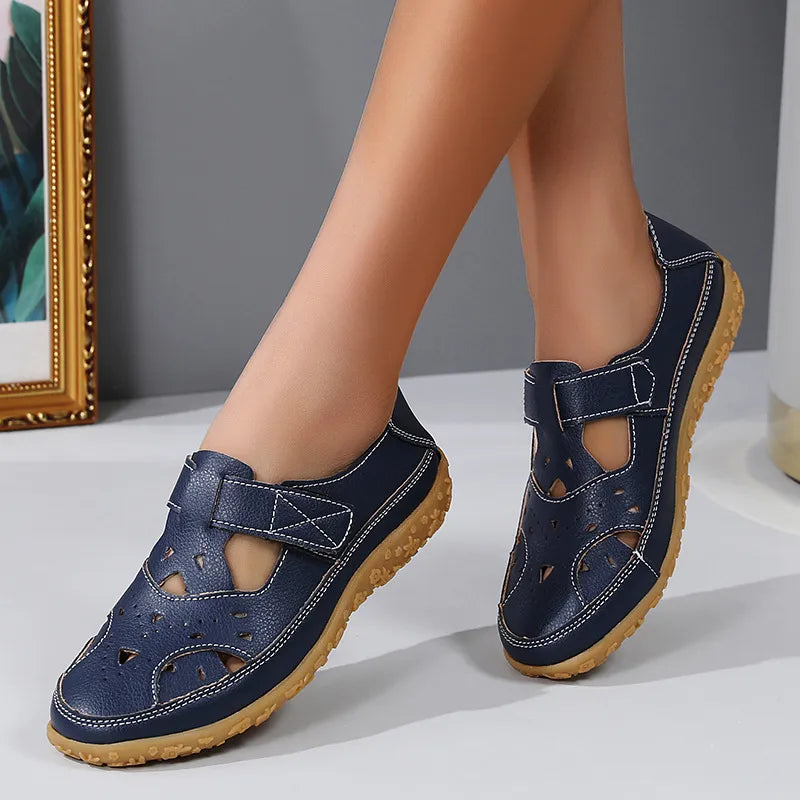 Damen Sommerschuhe mit Klettverschluss ⎜ Bequeme Flats mit Lochmuster und rutschfester Sohle