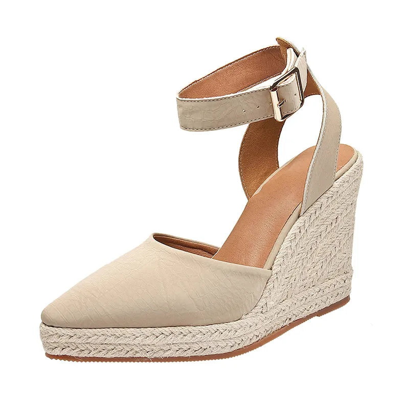 Damen Keilsandaletten mit Bastsohle ⎜ Elegante Sommerschuhe mit spitzer Kappe und verstellbarem Knöchelriemen