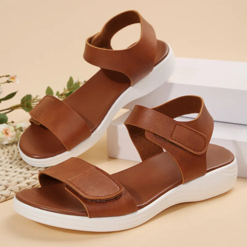 Damen Flache Sandalen ⎜ Bequeme Sommerschuhe mit Klettverschluss und Weicher Sohle für Strand & Alltag