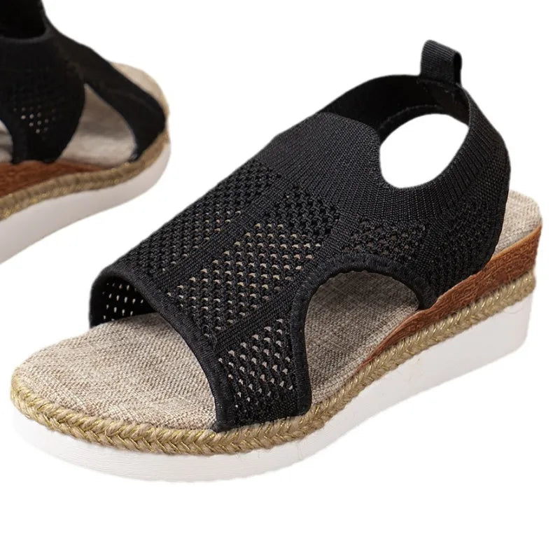 Damen Keilsandalen ⎜ Bequeme Sommerschuhe mit Strickdesign und Offener Zehenpartie für den Sommer
