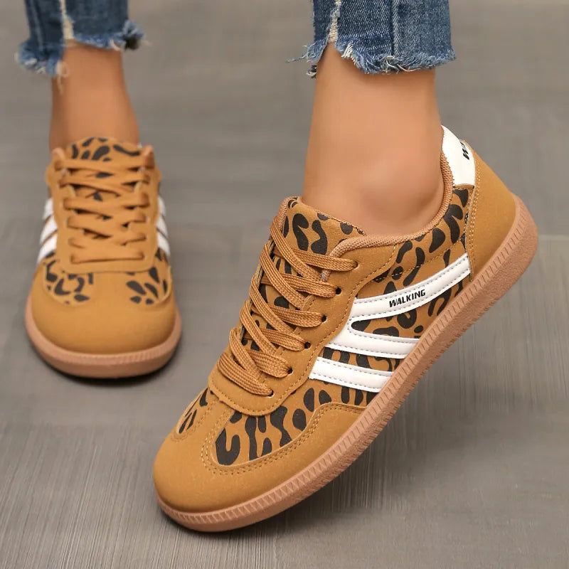 Damen Sneakers ⎜ Bequeme Schuhe mit Kontraststreifen und rutschfester Sohle für den Alltag