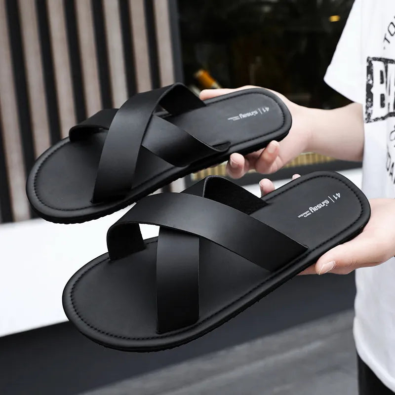 Leichte Slipper für Herren ⎜ Bequeme, Schwarze Freizeitschuhe mit Weicher Sohle