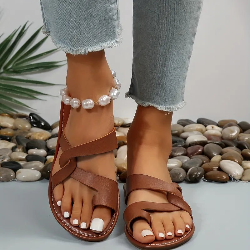 Damen Flache Sandalen ⎜ Bequeme Sommerschuhe mit Kreuzriemen und Offenem Design für Alltag & Freizeit
