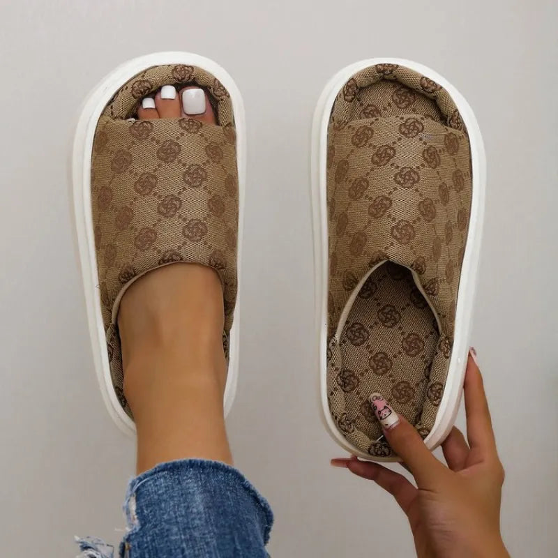 Bequeme Damen Slipper ⎜ Atmungsaktive Schuhe mit Blumenmuster und Dickem, Rutschfestem Boden