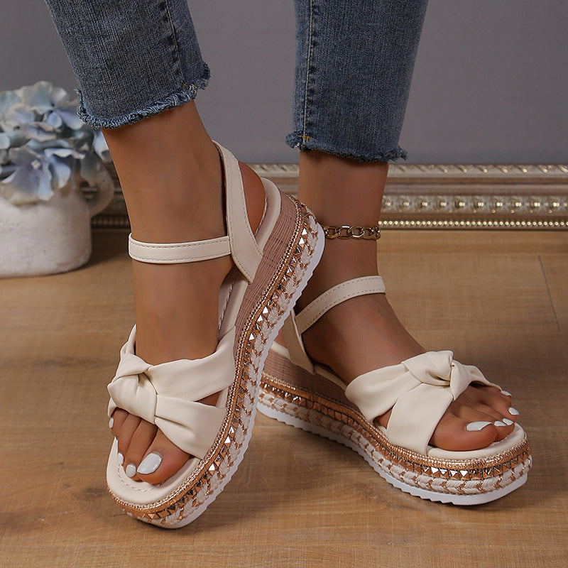 Damen Plateau-Sandalen ⎜ Bequeme Sommerschuhe mit Schleife und Verstellbarem Riemen für Alltag & Urlaub