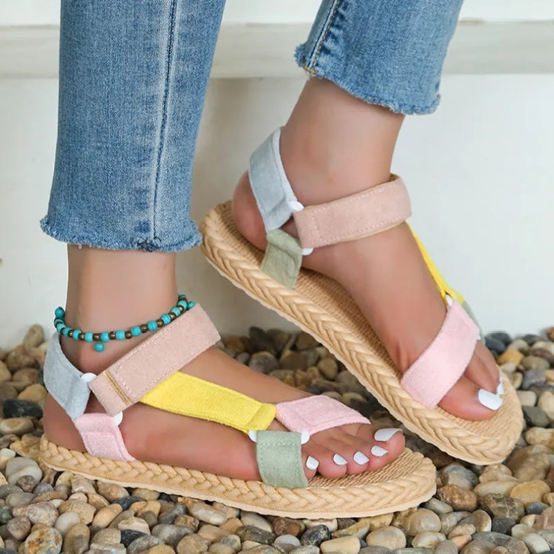 Sommer Sandalen für Damen ⎜ Bequeme Plateauschuhe mit Klettverschluss und buntem Design für Alltag und Strand