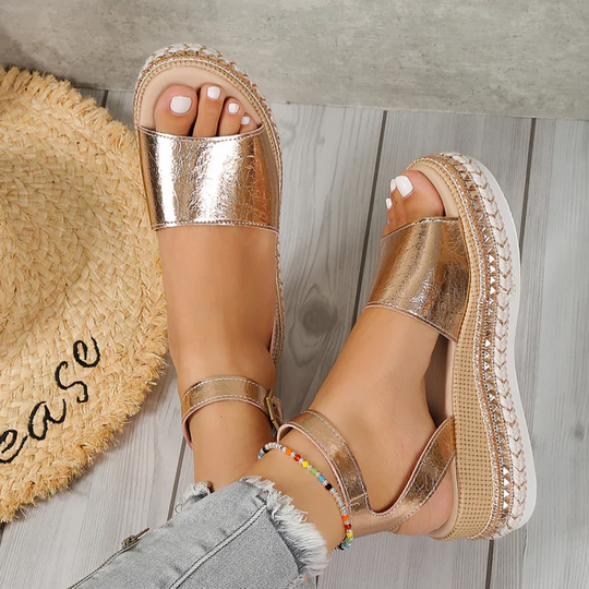 Keilsandaletten für Damen ⎜ Luftige Sommerschuhe mit Cut-Out-Design und offener Fischmaul-Spitze