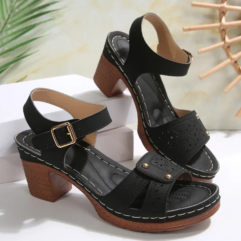 NaturVista ⎜ Damen Sandalen Retro rund offen geschnitzt bequem Sommer Absatz