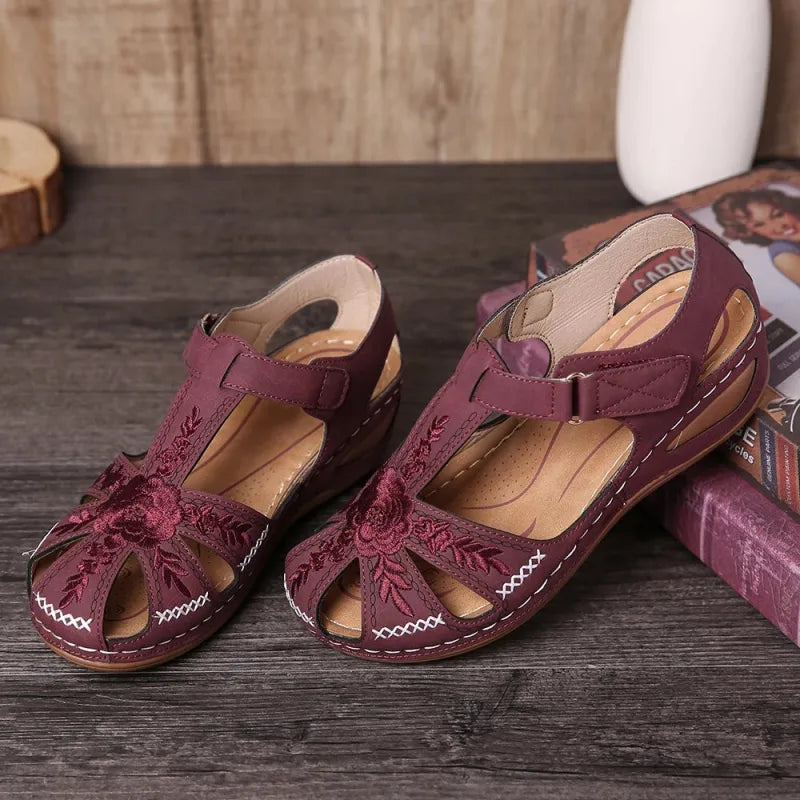 Damen Casual-Sandalen ⎜ Rutschfest mit Weicher Leichtsohle und Retro-Design für Alltag & Freizeit