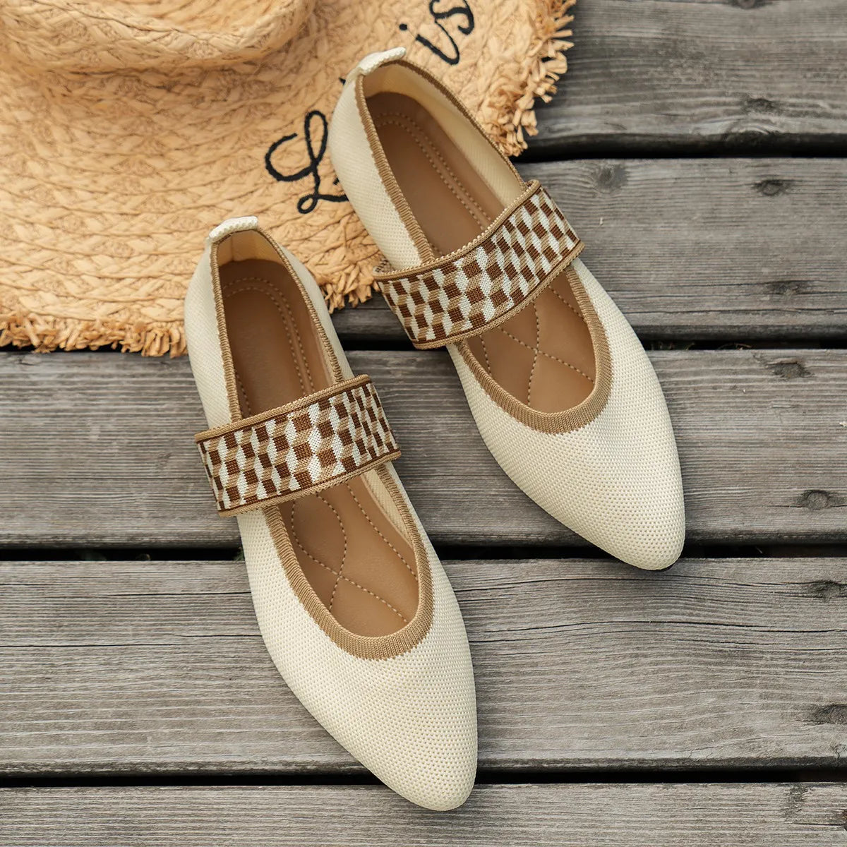 Flache Ballerinas für Damen ⎜ Bequeme Schuhe mit Streifenmuster und spitzem Zehenbereich für Sommer und Stil