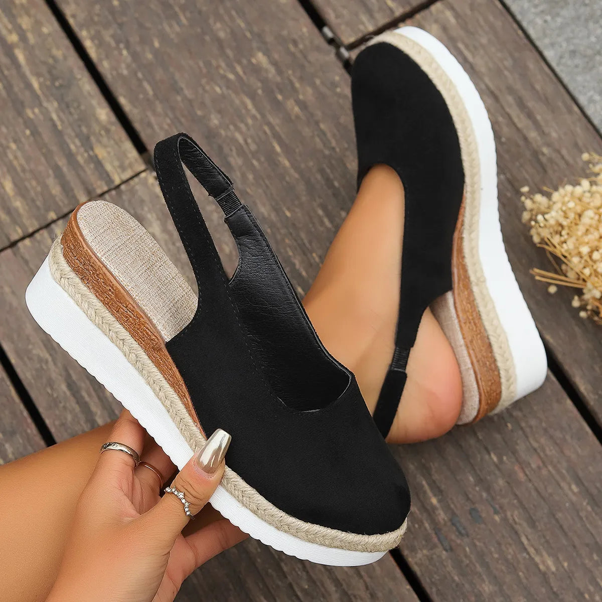 Damen Plateau Sandalen ⎜ Bequeme Schuhe mit runder Zehenpartie und modischer Sohle