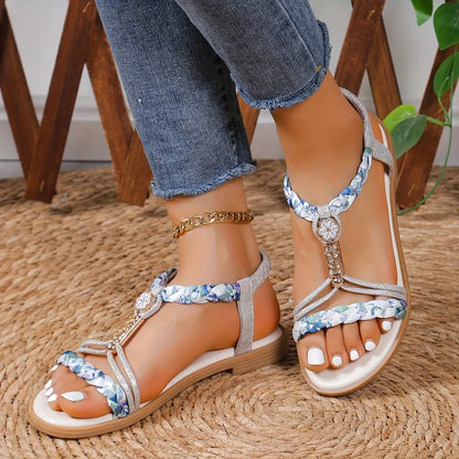 Damen Flache Sandalen ⎜ Bequeme Schuhe mit geflochtenem Design und funkelnden Details