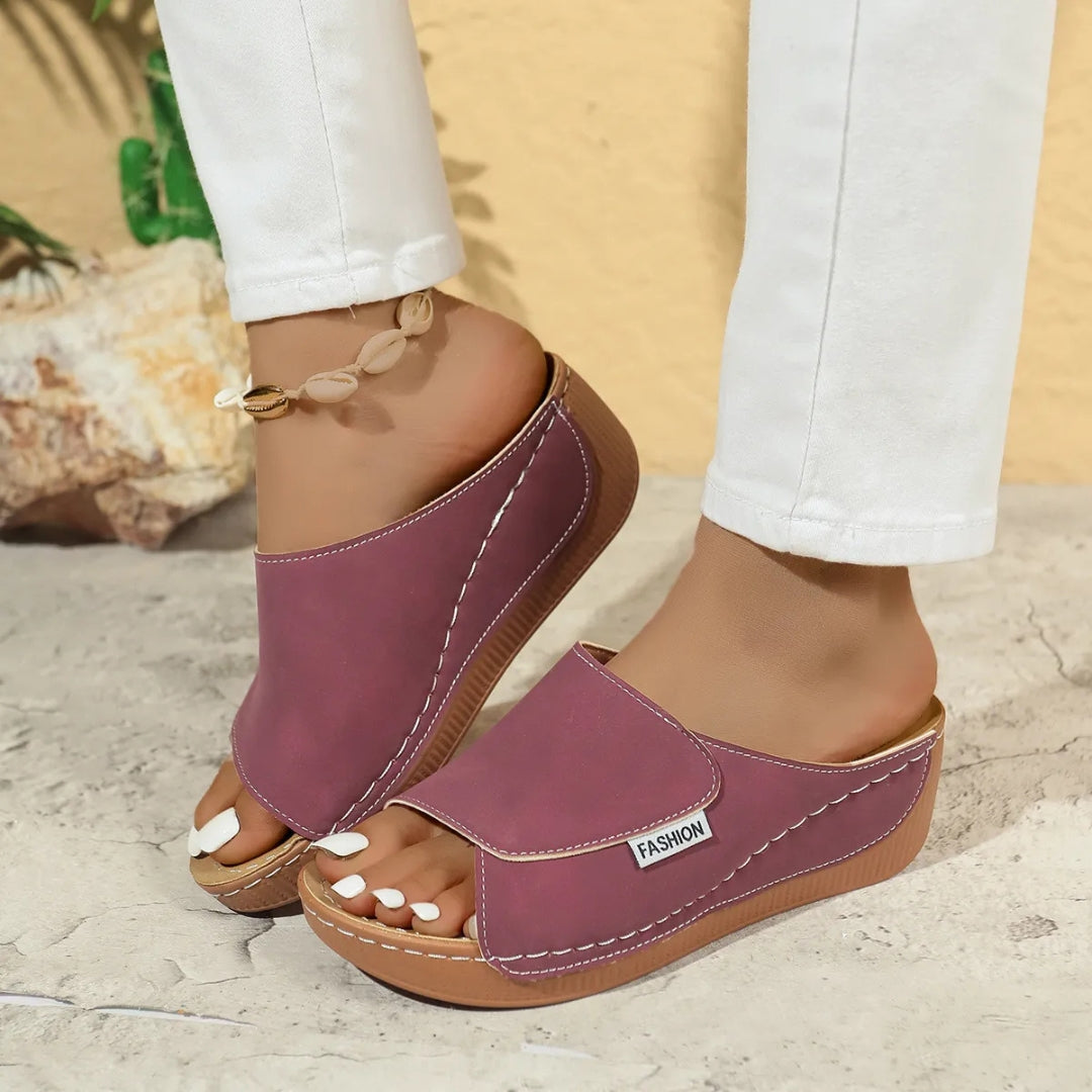 Sommer Wedge-Slipper für Damen ⎜ Bequeme Mules mit dickem Absatz und schlichtem Design für den Alltag