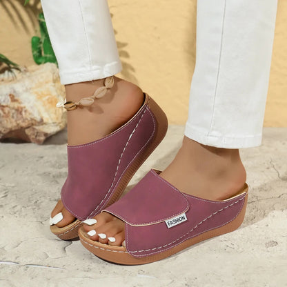 Sommer Wedge-Slipper für Damen ⎜ Bequeme Mules mit dickem Absatz und schlichtem Design für den Alltag