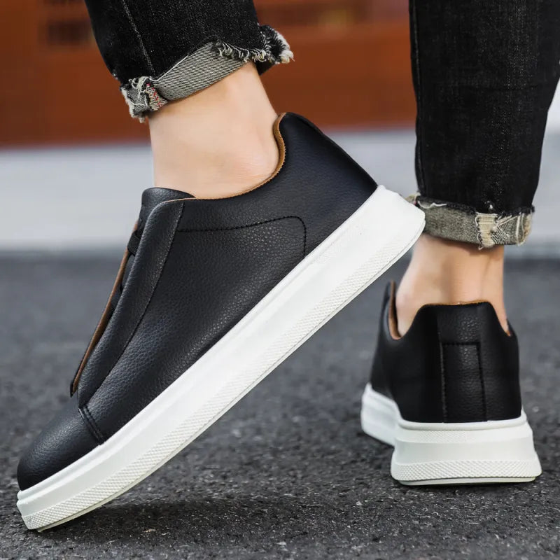 Herren Sneaker ⎜ Atmungsaktive Leder-Schuhe mit Elastischen Schnürsenkeln für Bequemen Tragekomfort