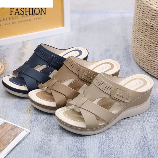 Damen Keilabsatz Sandalen ⎜ Bequeme Sommerschuhe mit Kreuzriemen und Rutschfester Sohle für Alltag & Strand