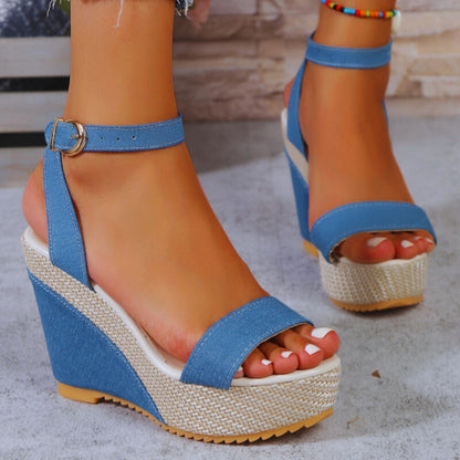 Keilsandalen für Damen ⎜ Hohe Sommerschuhe Aus Jeansstoff mit Knöchelriemen und Rutschfester Sohle