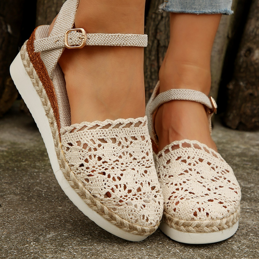 Damen Sandalen mit Schnalle ⎜ Geflochtenes Design mit luftigen Aussparungen für Sommer und Freizeit