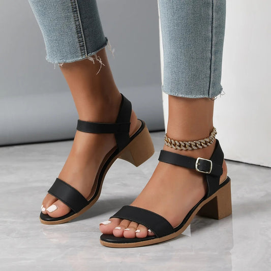 Sandalen mit Blockabsatz für Damen ⎜ Schlichte Sommerschuhe Mit Knöchelriemen und Bequemem Tragegefühl