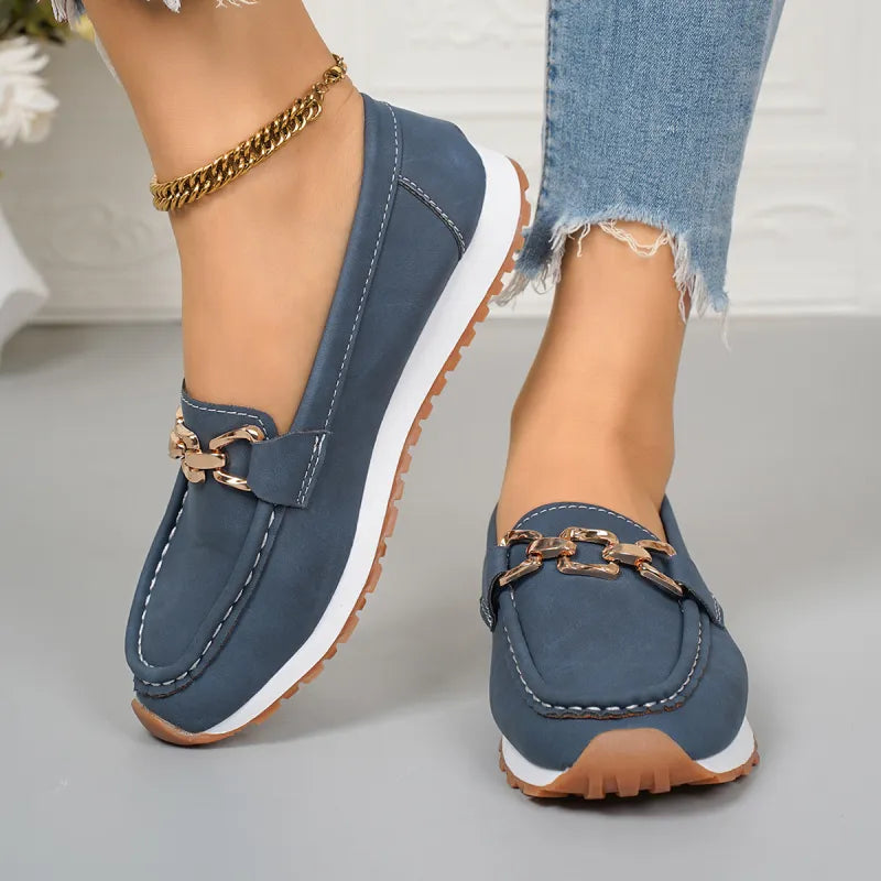 Bequeme Damen Loafers ⎜ Flache Schuhe mit Metallkette und Komfortabler Sohle für Alltag und Freizeit