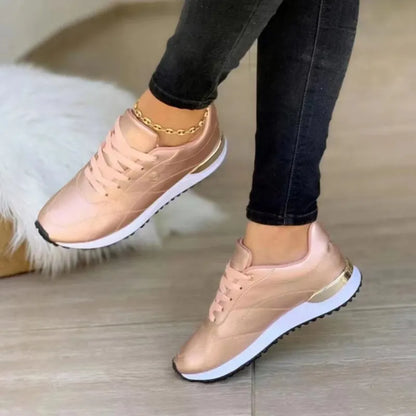 Damen Sneakers ⎜ Bequeme Schnürschuhe mit dicker Sohle und modischen Akzenten für den Alltag