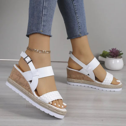 Keilsandalen für Damen ⎜ Offene Sommerschuhe mit Knöchelriemen und Geflochtener Sohle In Komfortweite
