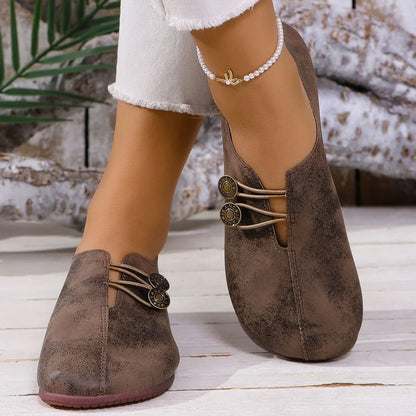Slipper für Damen ⎜ Bequeme Flats mit Dekorativen Knöpfen und Klassischem Design