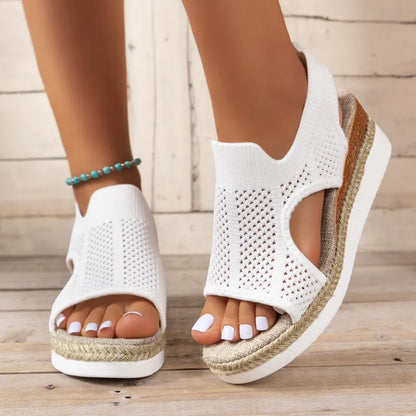 Damen Keilsandalen ⎜ Bequeme Sommerschuhe mit Strickdesign und Offener Zehenpartie für den Sommer