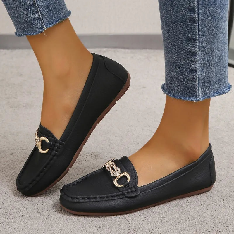 Slip-On Loafer für Damen ⎜ Bequeme Schuhe mit Kettenapplikation für Alltag und Stil