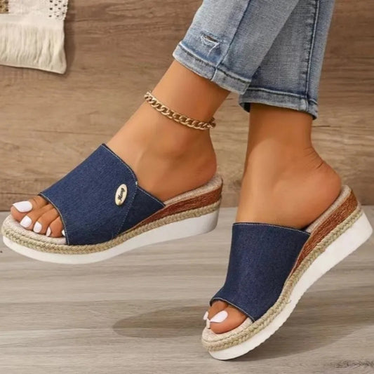 Plateau-Pantoletten für Damen ⎜ Bequeme Sommerschuhe Aus Jeansstoff mit Jutekante und Offener Zehenpartie
