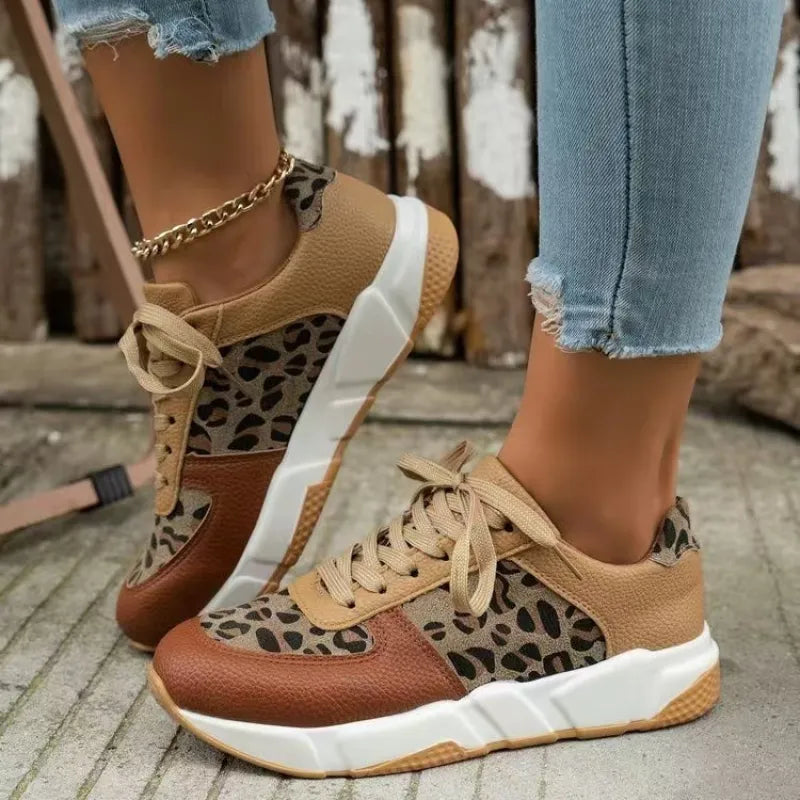 Damen Sneakers ⎜ Bequeme Schnürschuhe mit Camouflage-Muster und dickem Sohlenprofil für den Alltag