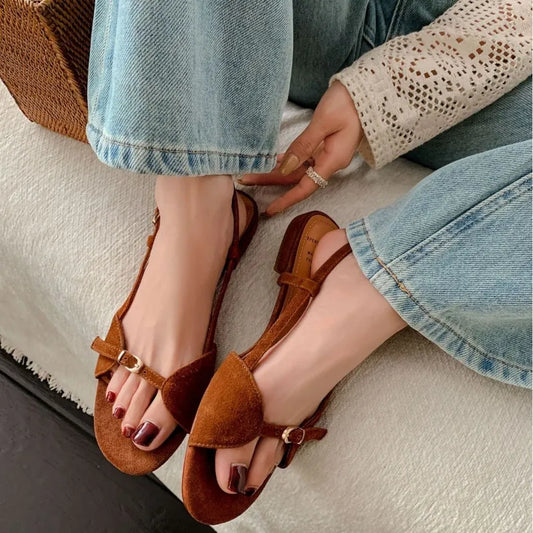 Flache Sandalen für Damen ⎜ Bequeme Sommerschuhe mit runder Spitze und verstellbarem Riemchen
