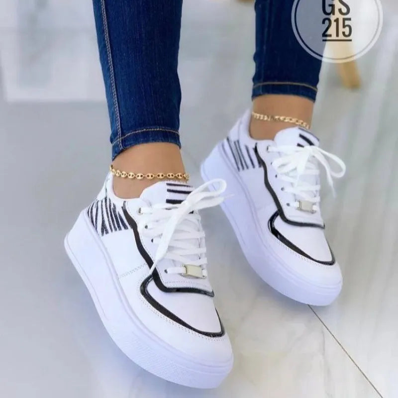 Damen Sneakers ⎜ Modische Schnürschuhe mit Leopardenmuster und dickem Sohlenprofil für den Alltag