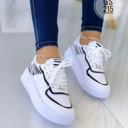Damen Sneakers ⎜ Modische Schnürschuhe mit Leopardenmuster und dickem Sohlenprofil für den Alltag