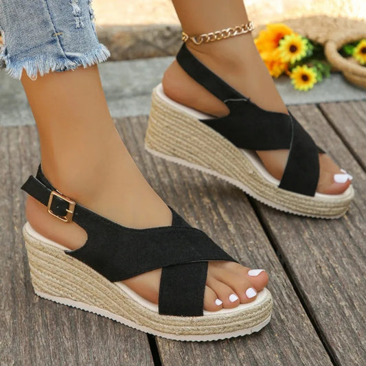 Plateausandalen für Damen ⎜ Bequeme Sommerschuhe mit Schlangenprägung und Jutekante In Glänzender Optik