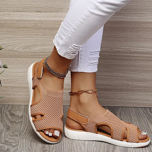 Damen Flachsandalen ⎜ Bequeme Schuhe mit atmungsaktivem Netzgewebe und modischen Details
