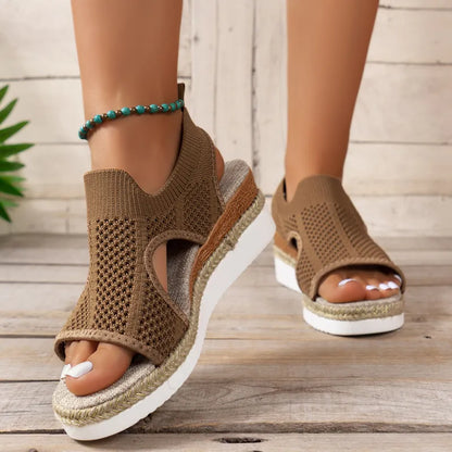 Damen Keilsandalen ⎜ Bequeme Sommerschuhe mit Strickdesign und Offener Zehenpartie für den Sommer
