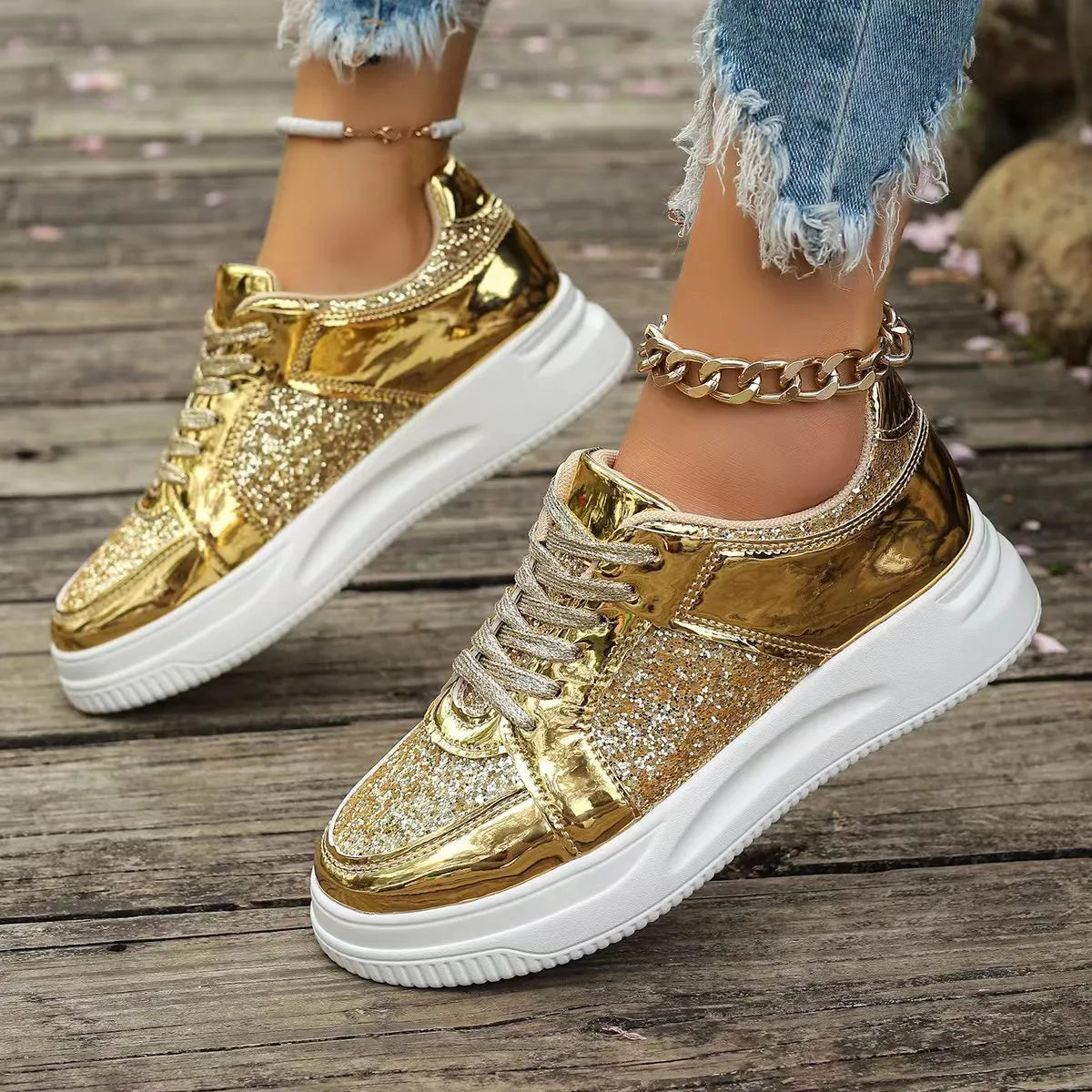 Damen Sneakers ⎜ Glänzende Schnürschuhe mit Glitzereffekt und dickem Sohlenprofil für den Alltag