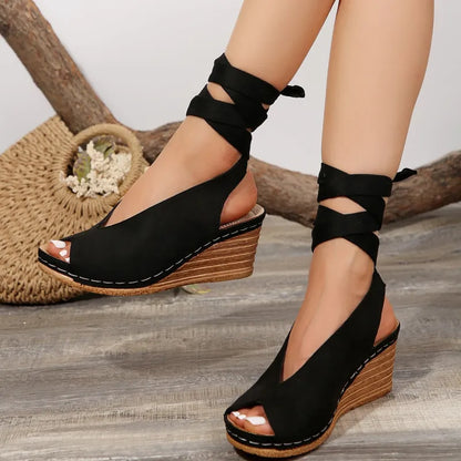 Damen Keilsandaletten mit Schnürung ⎜ Bequeme Sommerschuhe mit runder Spitze und offener Zehenpartie