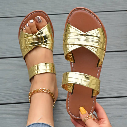 Bequeme Sandalen mit Kreuzriemen ⎜ Flache Slip-ons in verschiedenen Farben für entspannten Tragekomfort