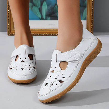 Damen Sommerschuhe mit Klettverschluss ⎜ Bequeme Flats mit Lochmuster und rutschfester Sohle