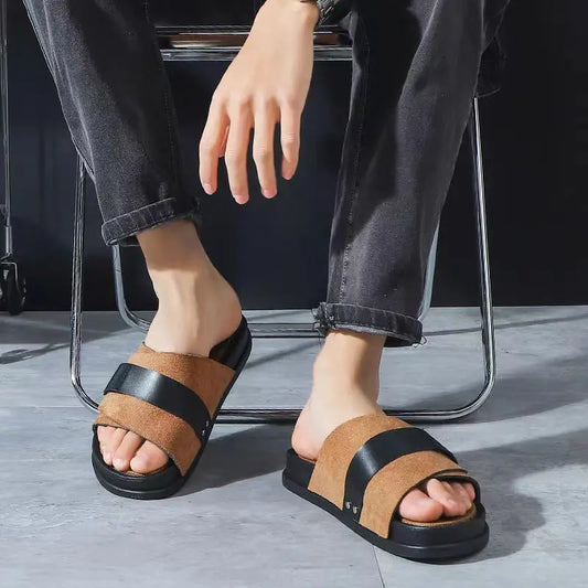 Hausschuhe für Herren ⎜ Rutschfeste Plattform-Slipper für Bad und Zuhause
