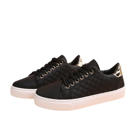Sneaker für Damen ⎜ Bequeme Freizeitschuhe mit Genähtem Design und Goldenen Details