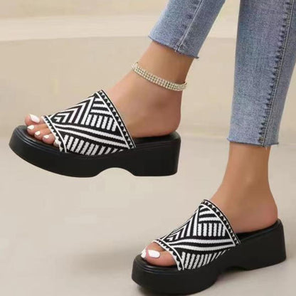 Modische Plateau-Slipper für Damen ⎜ Bequeme Wedges mit Leopardenmuster für vielseitige Outfits