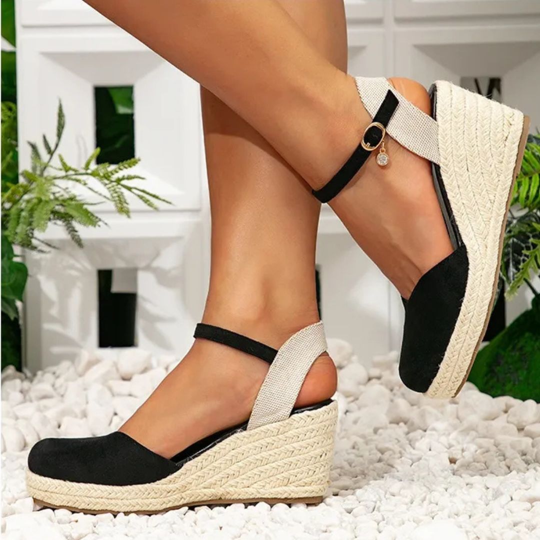 Damen Keilsandaletten ⎜ Bequeme Römersandalen mit hohem Absatz und Knöchelriemen für Alltag & Freizeit