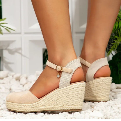 Damen Keilsandaletten ⎜ Bequeme Römersandalen mit hohem Absatz und Knöchelriemen für Alltag & Freizeit