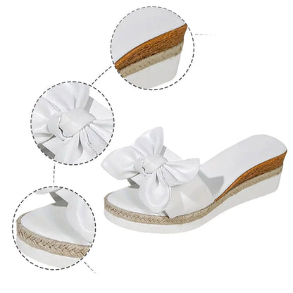 Damen Keilabsatz Slipper ⎜ Bequeme Sommerschuhe mit Schleifendekor und Rutschfester Sohle
